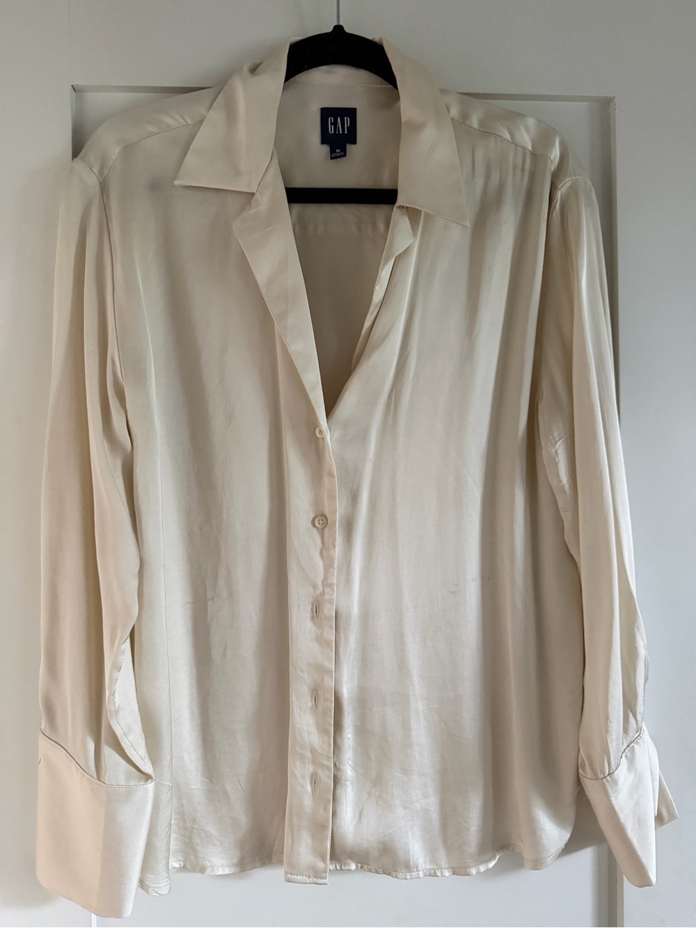 GAP Women’s Ivory Silk-Feel Button-Down Shirt